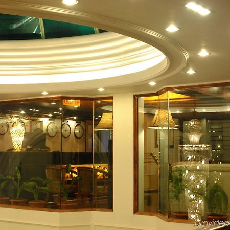 R.J.Resorts Darjeeling  Interno foto