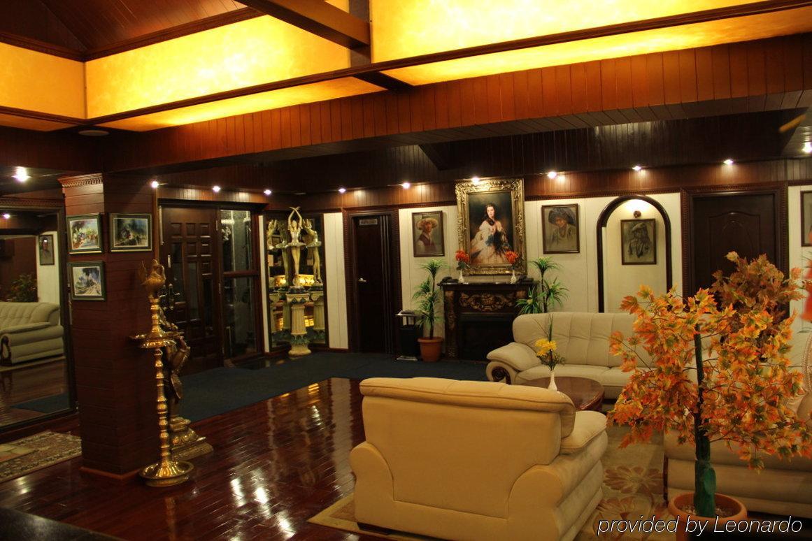 R.J.Resorts Darjeeling  Interno foto