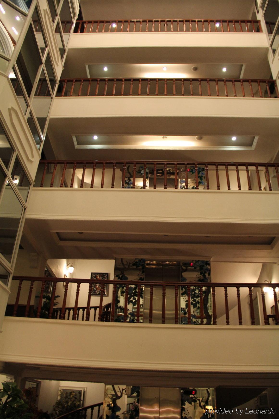 R.J.Resorts Darjeeling  Interno foto