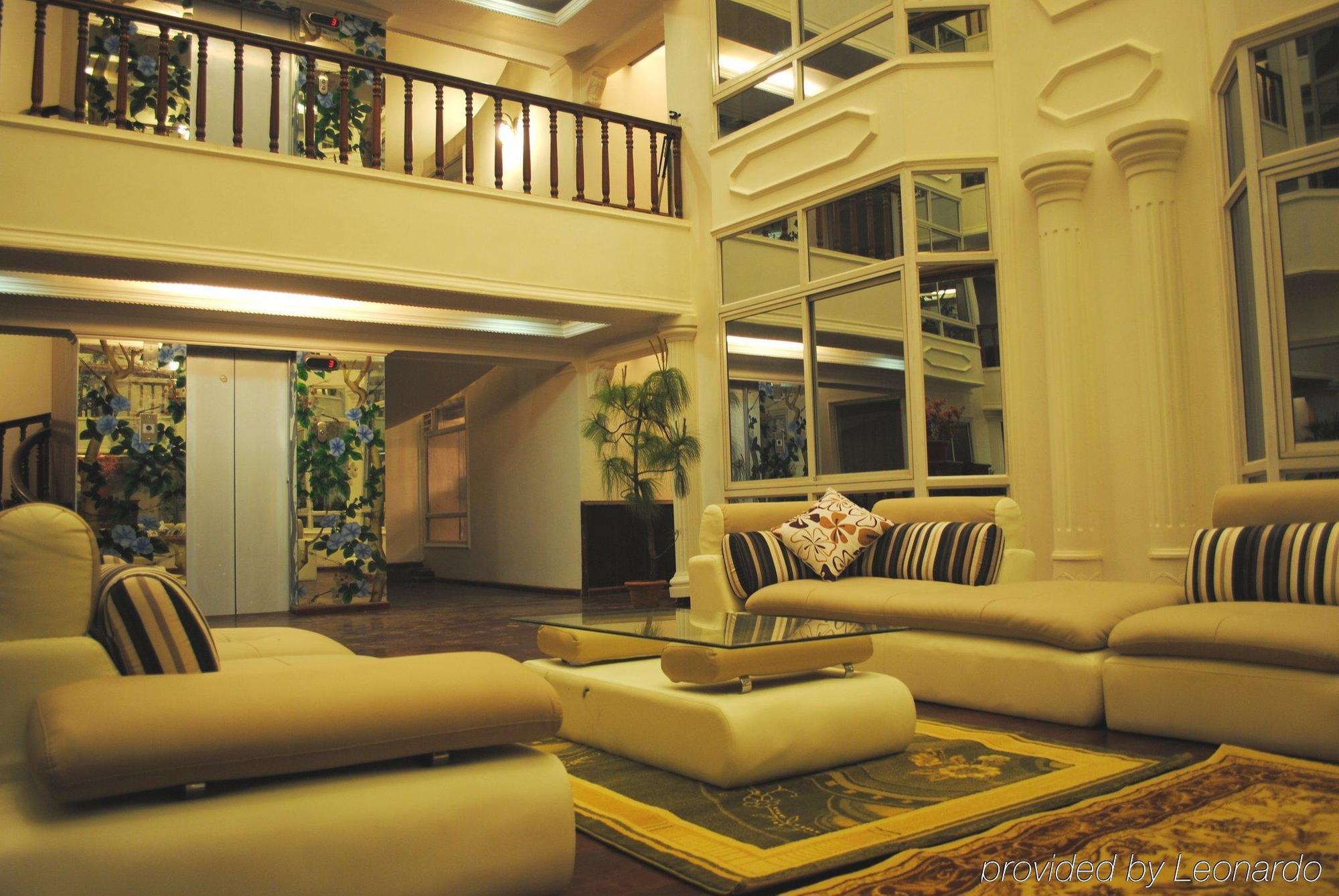 R.J.Resorts Darjeeling  Interno foto