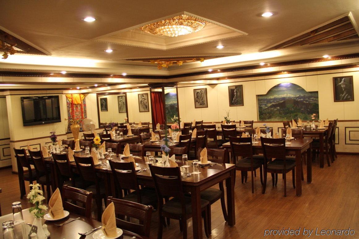 R.J.Resorts Darjeeling  Ristorante foto
