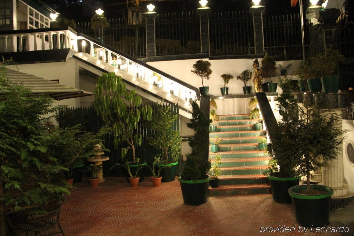 R.J.Resorts Darjeeling  Interno foto