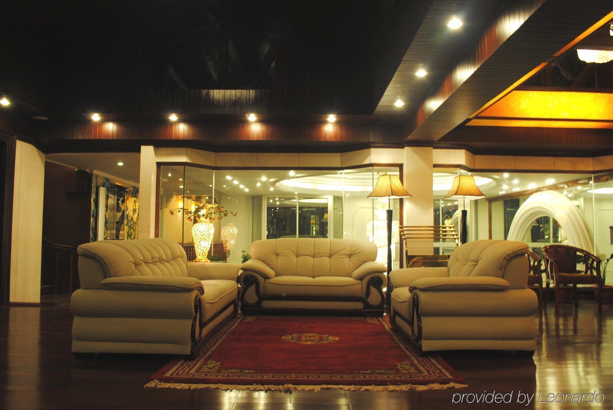 R.J.Resorts Darjeeling  Interno foto